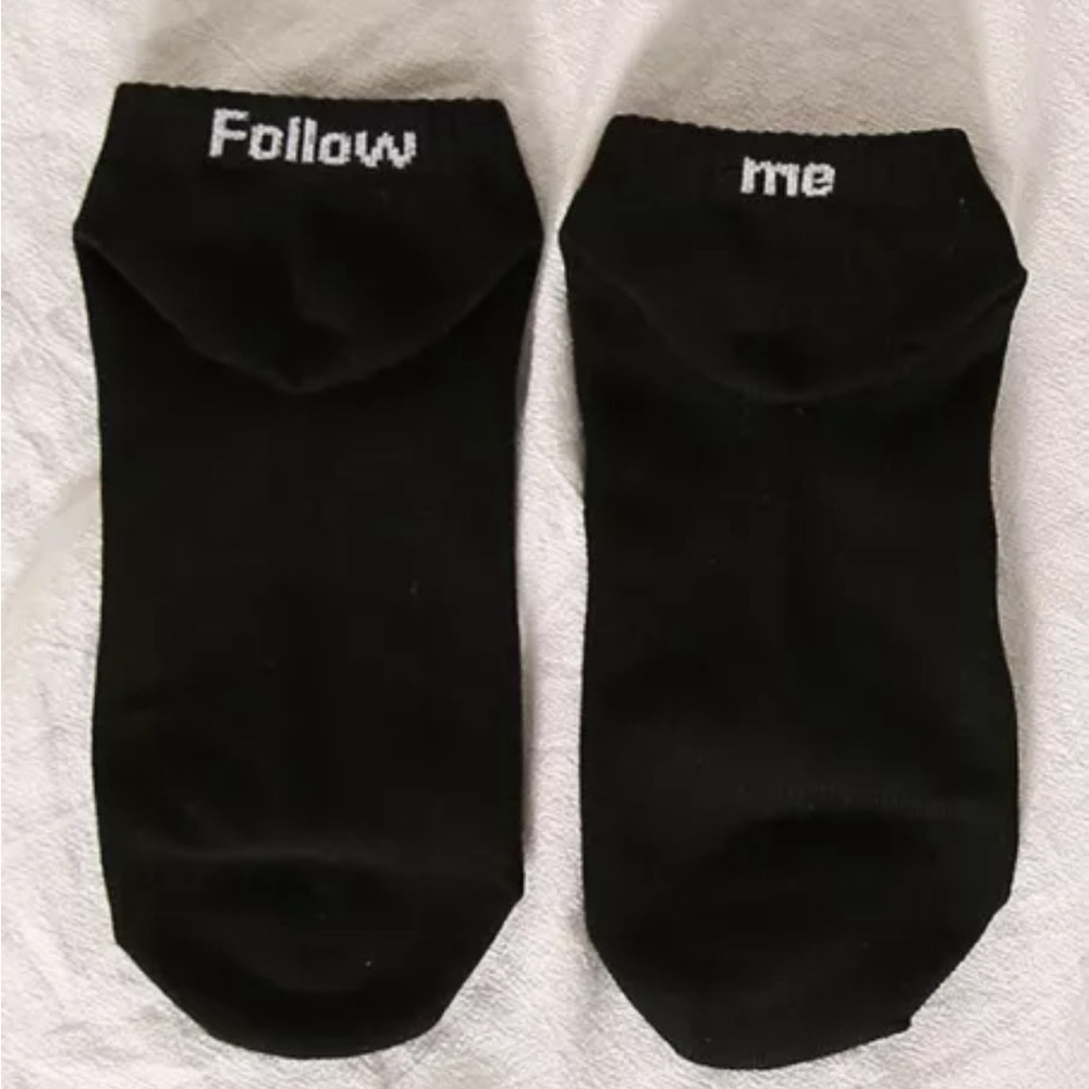 (3-Pairs)  “Follow Me” Ankle Socks (one size)